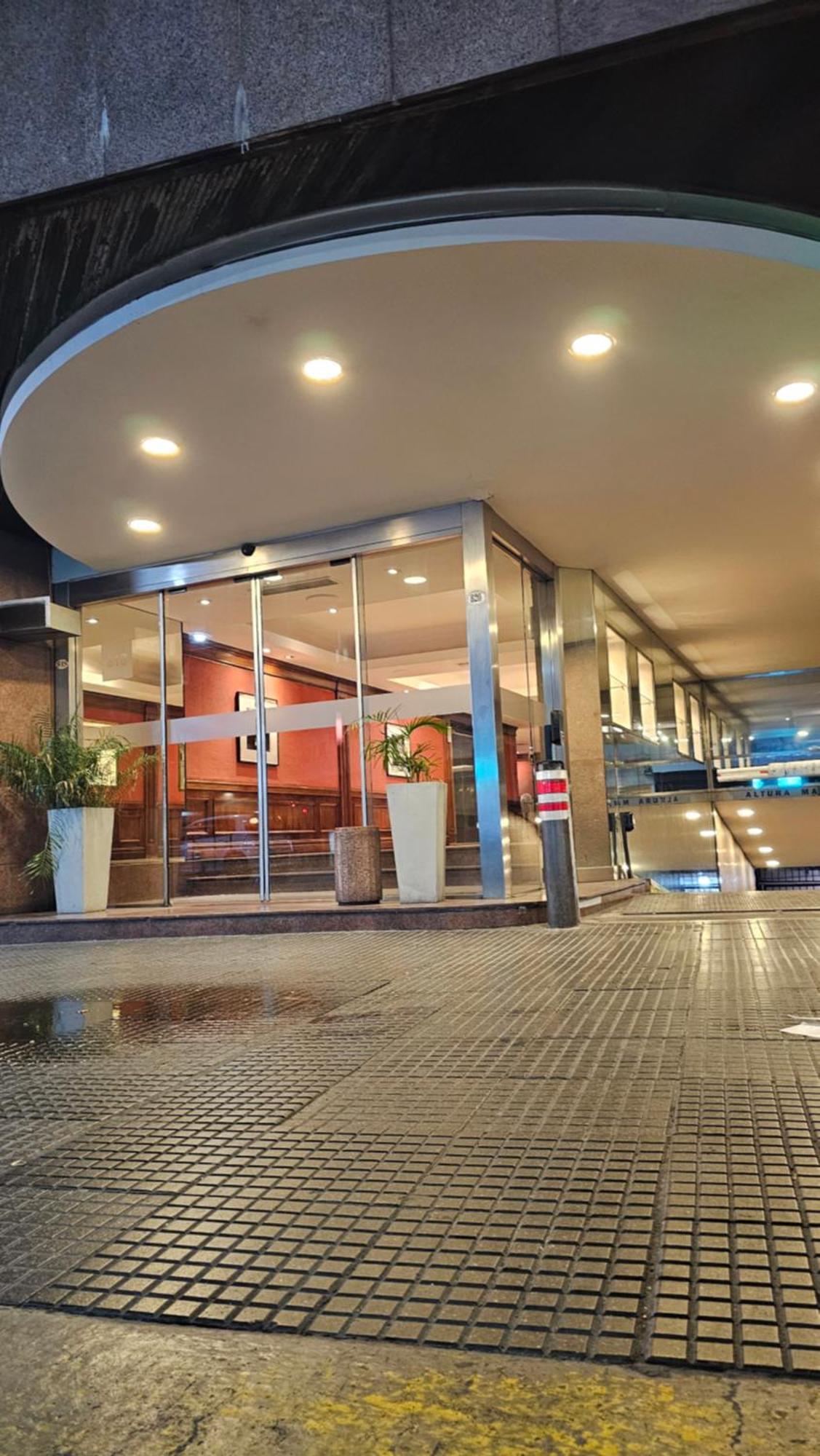 Departamento En Microcentro A Pasos Del Obelisco Apartment Буенос Айрес Екстериор снимка